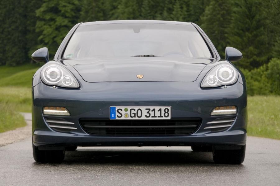  Porsche Panamera 2009 года  (фото 75 из 144)